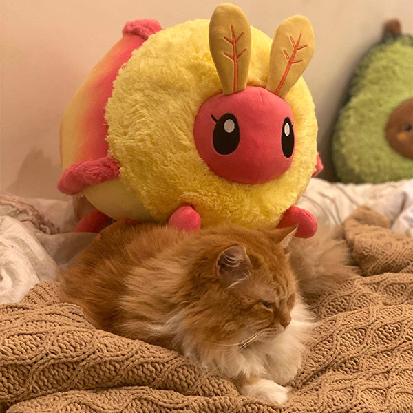 Peluche Squishable – Papillon Rosé de l’Érable