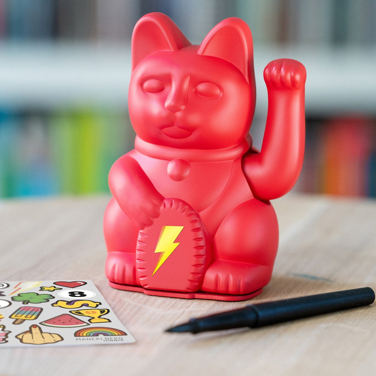 Iconico gatto rosso portafortuna