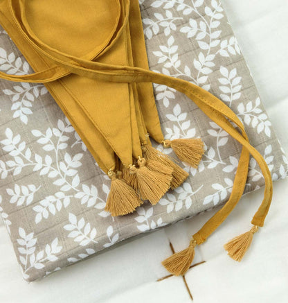 Guirlande décorative en coton - Ocre jaune – vue 3 – A Little Lovely Company