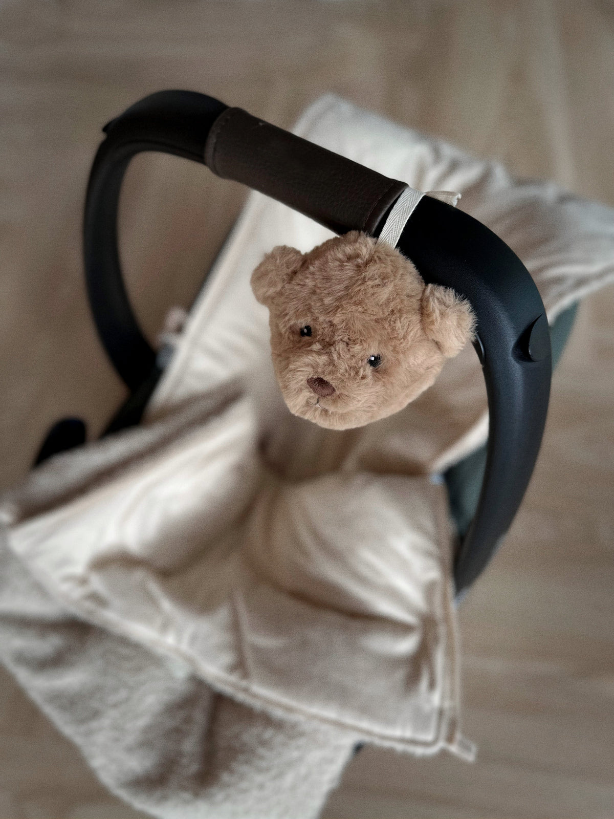 Peluche Lou the Bear White Noise - Da portare con sé 