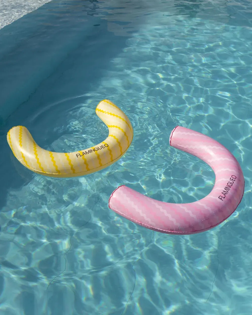 RIO - Multi-position pool float with backrest