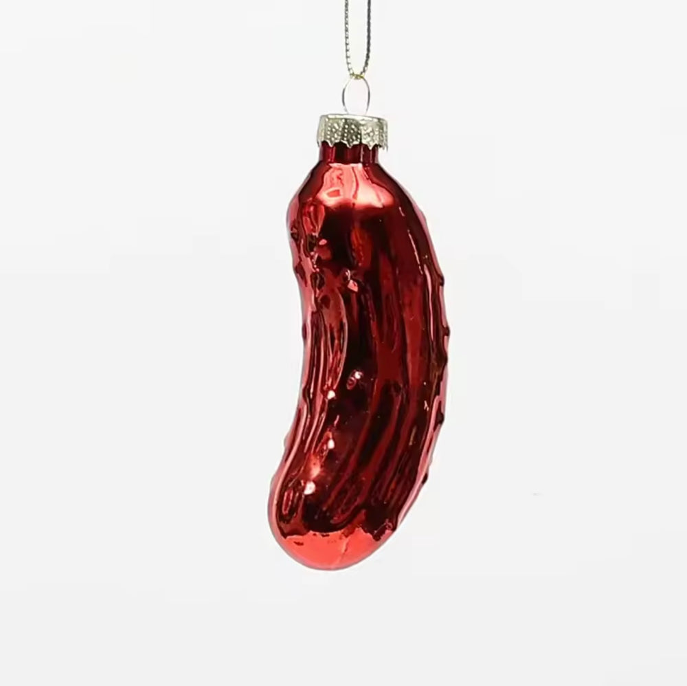 Pallina di Natale in cetrioli rossi