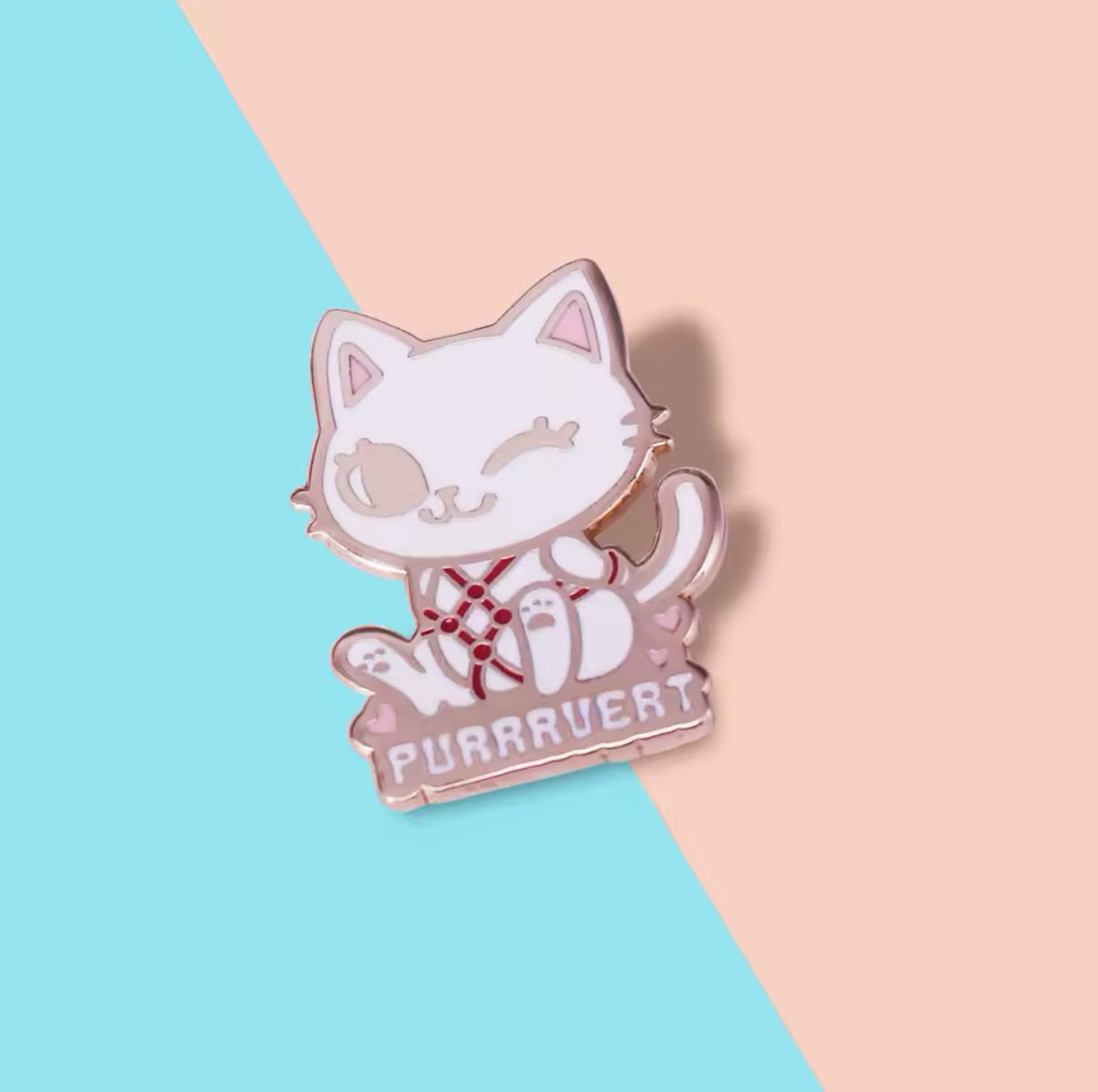 Pin's Chat "Purrrvert"