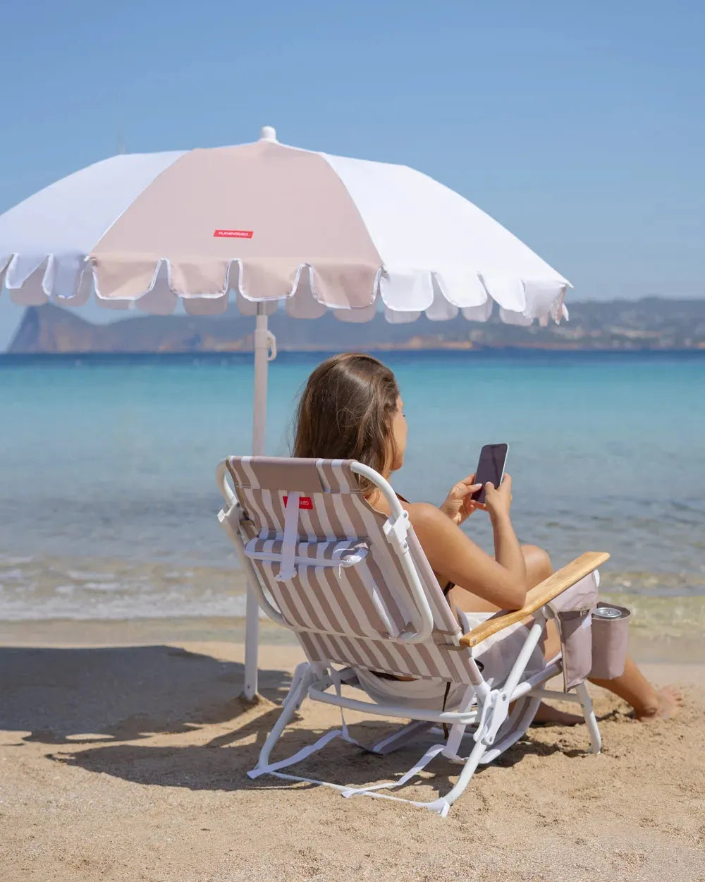 Reclining Beach Chair with Cooler – MISTRAL