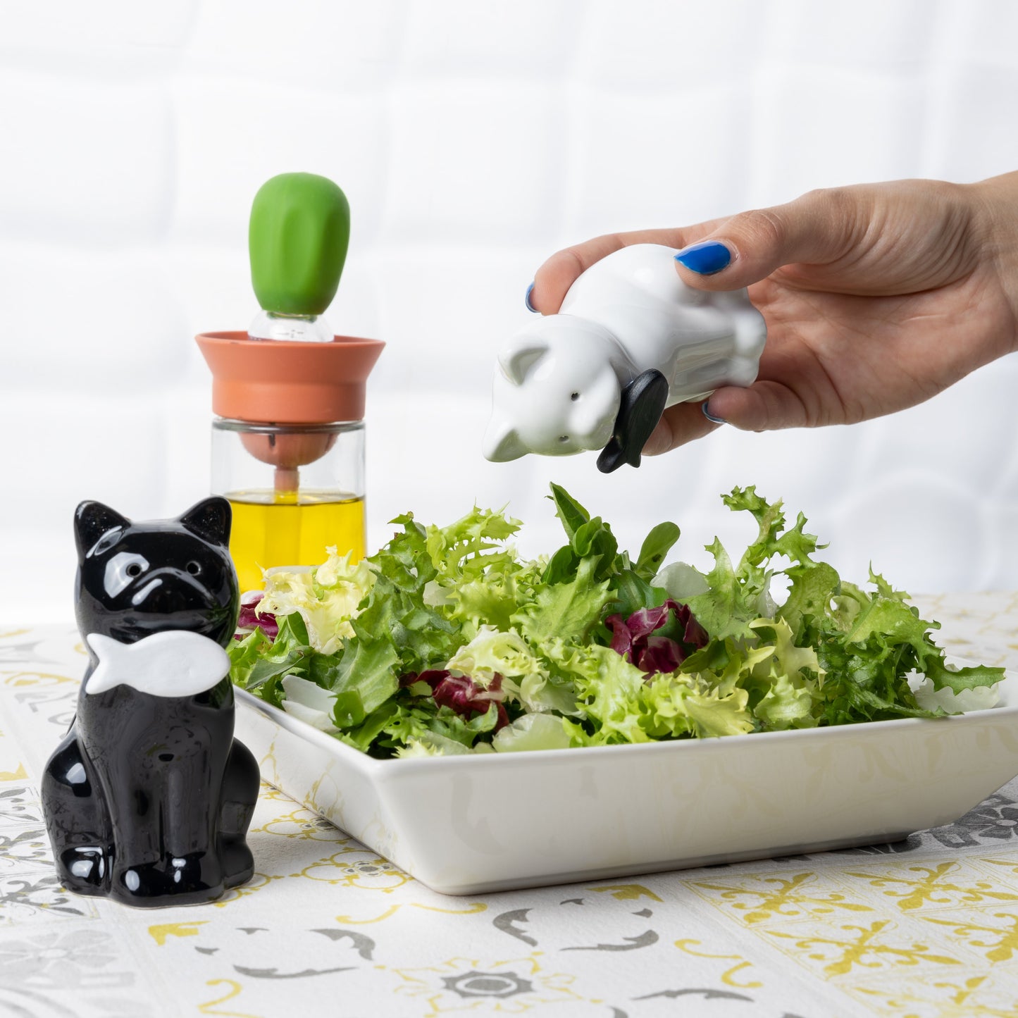 Cat salt and pepper shakers
