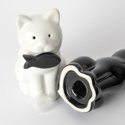 Cat salt and pepper shakers