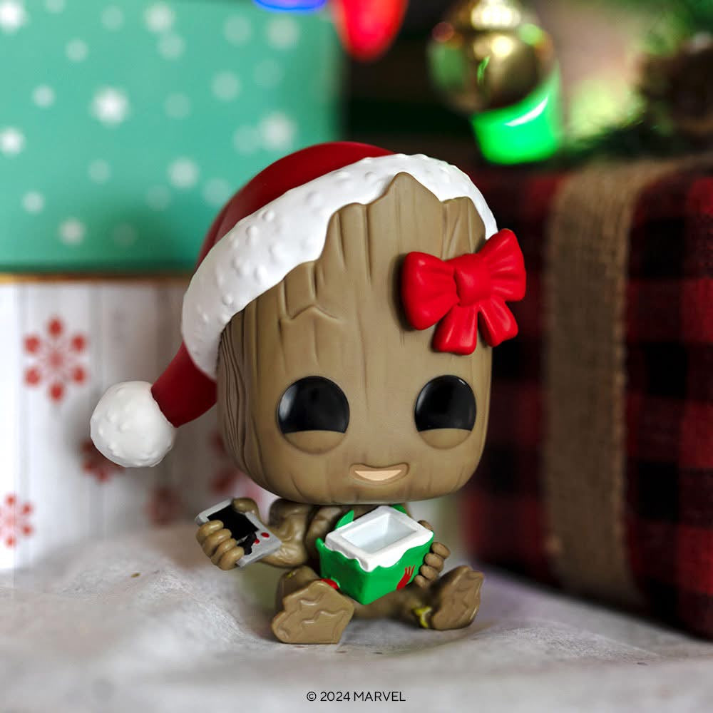 Groot with Gift (Holiday) 
