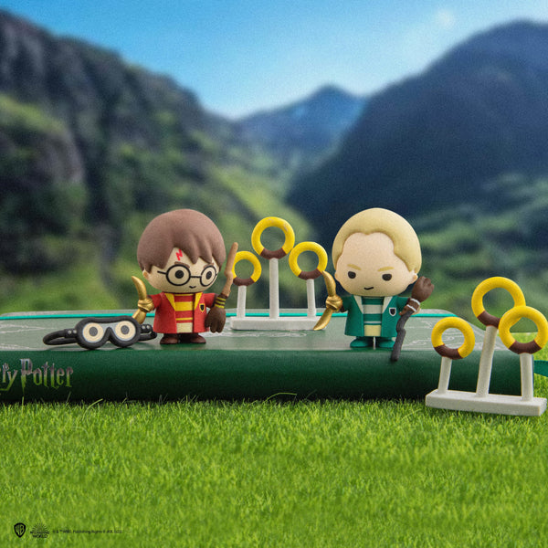 Gomees Harry and Draco in Quidditch outfits