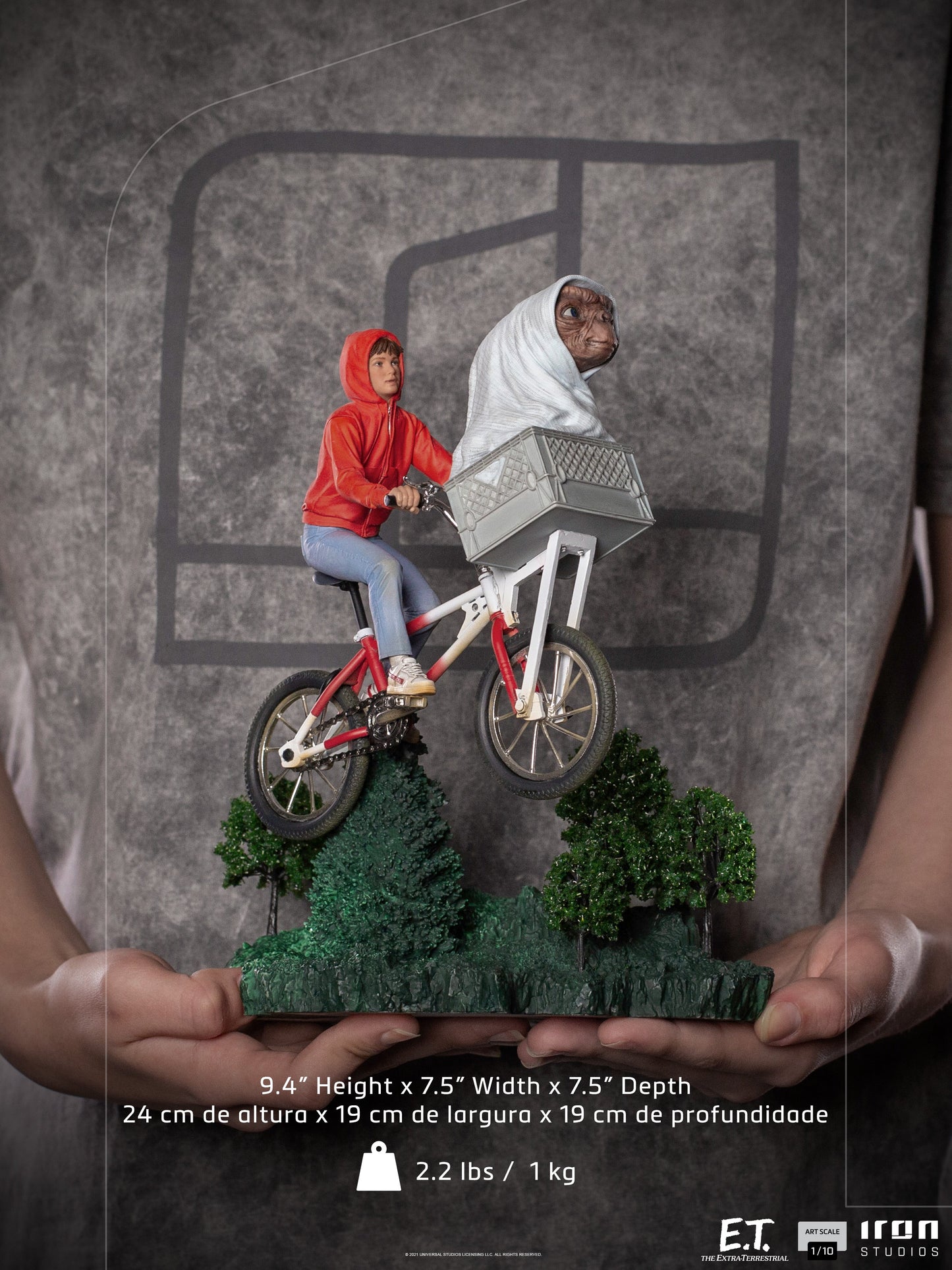 E.T. & Elliot Statue - E.T. The Extra-Terrestrial - Art Scale 1/10 - Iron Studios