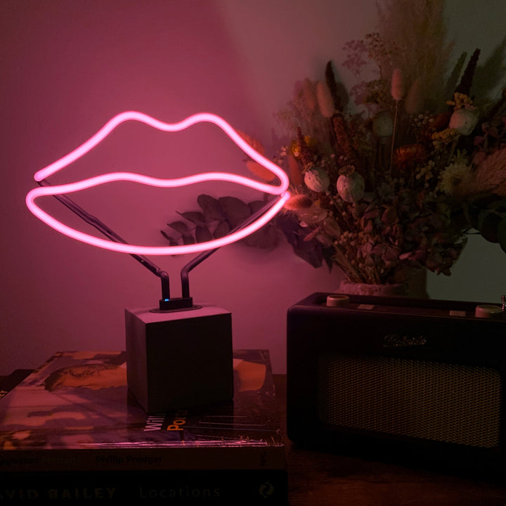Lampada al neon per labbra