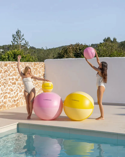 Giant inflatable beach and pool ball – HOOP