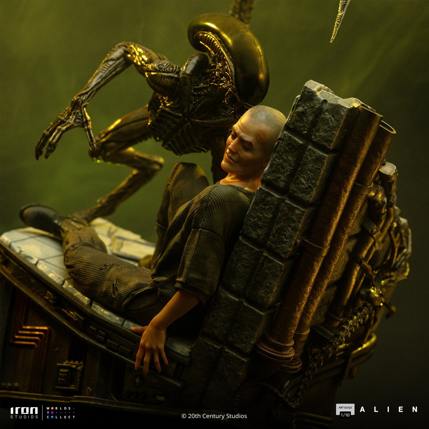 Pre-Order - Ellen Ripley and Dog Alien Statue - Alien 3 - Art Scale 1/10 - Iron Studios