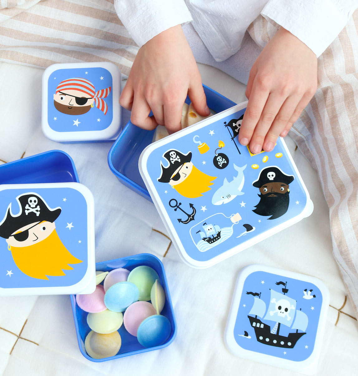 Lot de 4 boîtes repas et goûter - Pirates