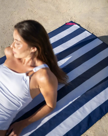 Microfiber Beach Towel with Magnets – CABO