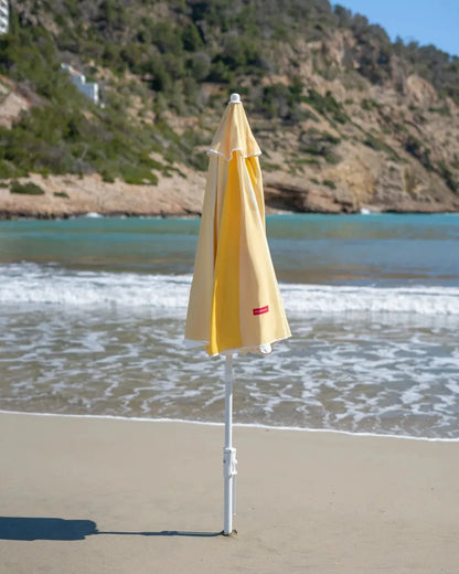 Premium Compact Beach Umbrella – GROOVIE