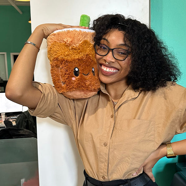 Peluche Mini Comfort Food – Café Cold Brew