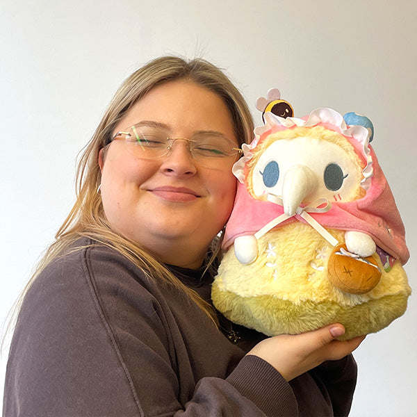 Peluche Mini Squishable – Printemps Champignon Infirmière de la Peste