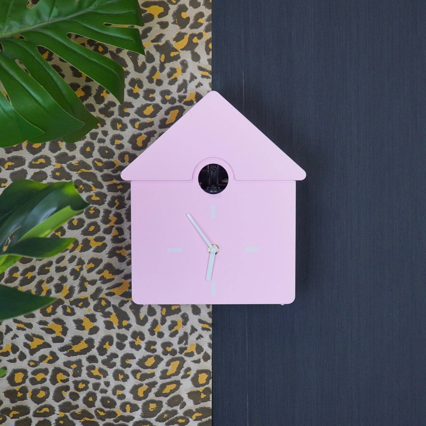 Clock - Cuckoo Wall Clock - Light Pink - 24x27x9cm