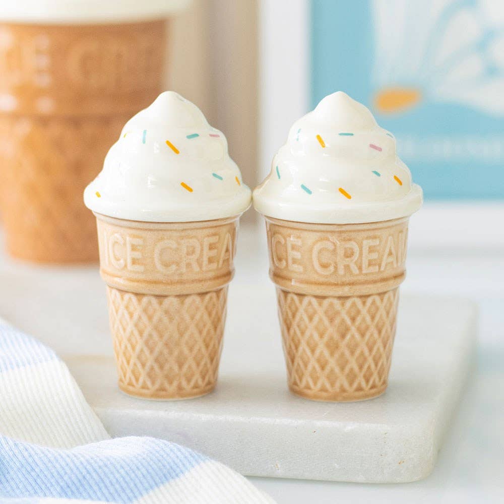 Saliera e pepiera a forma di cono gelato