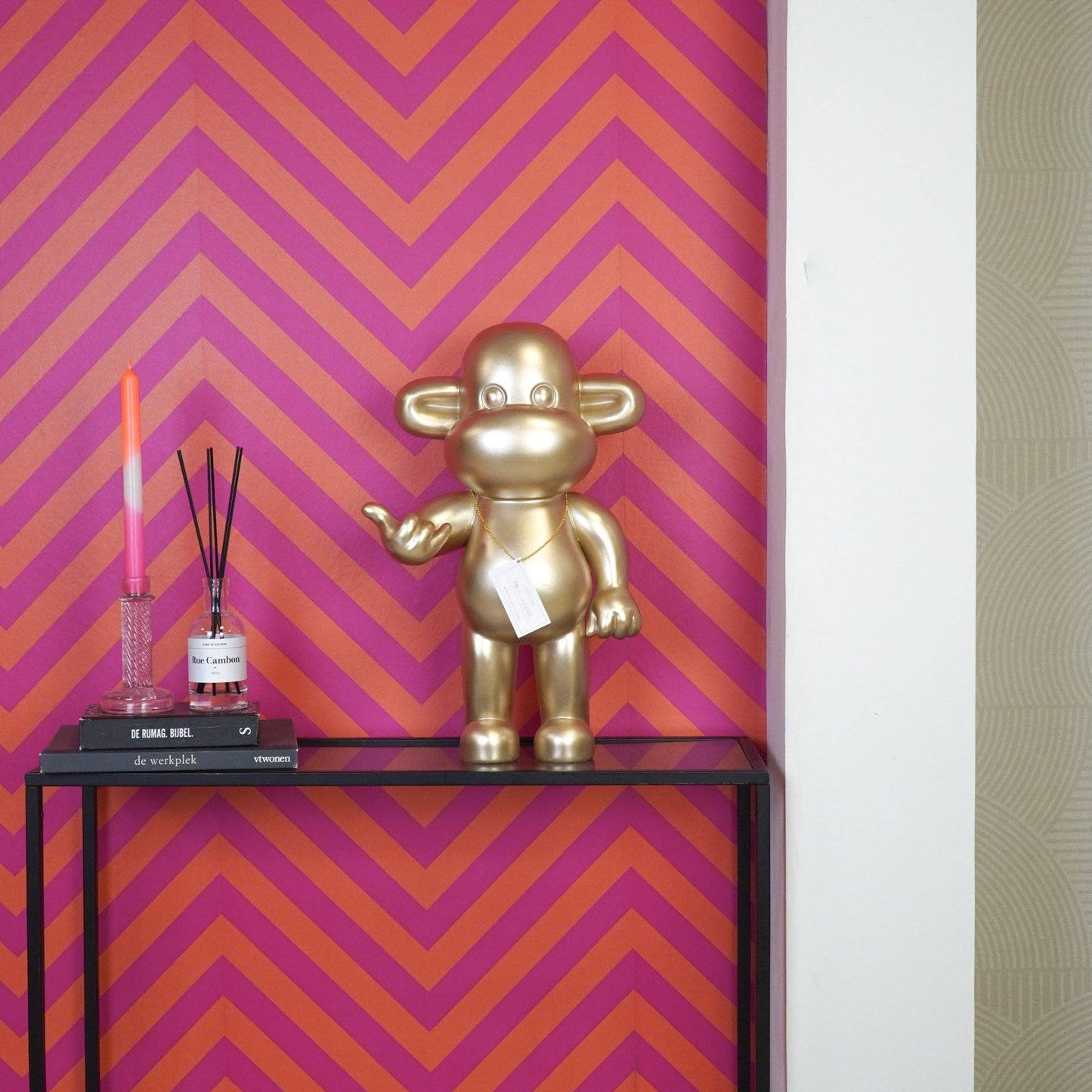 Ornement - Figurine Singe Hang Loose 'La Légende' - Polyrésine - Or - 33x21x50cm