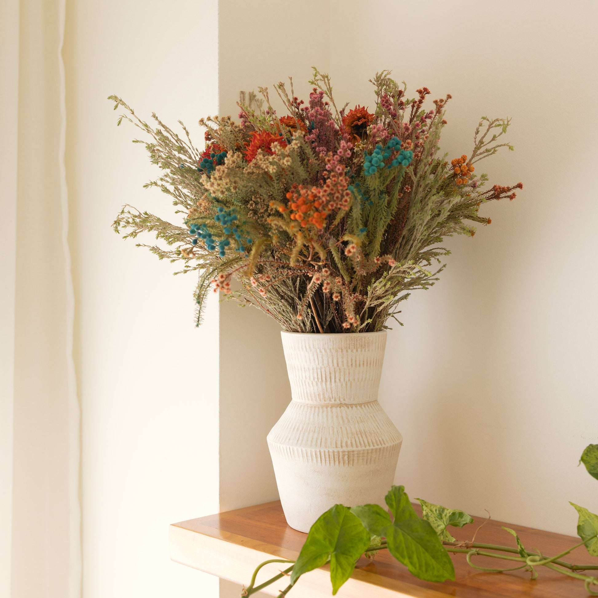 Vase décoratif Puglia en céramique – Oito.Atelier – vue 3