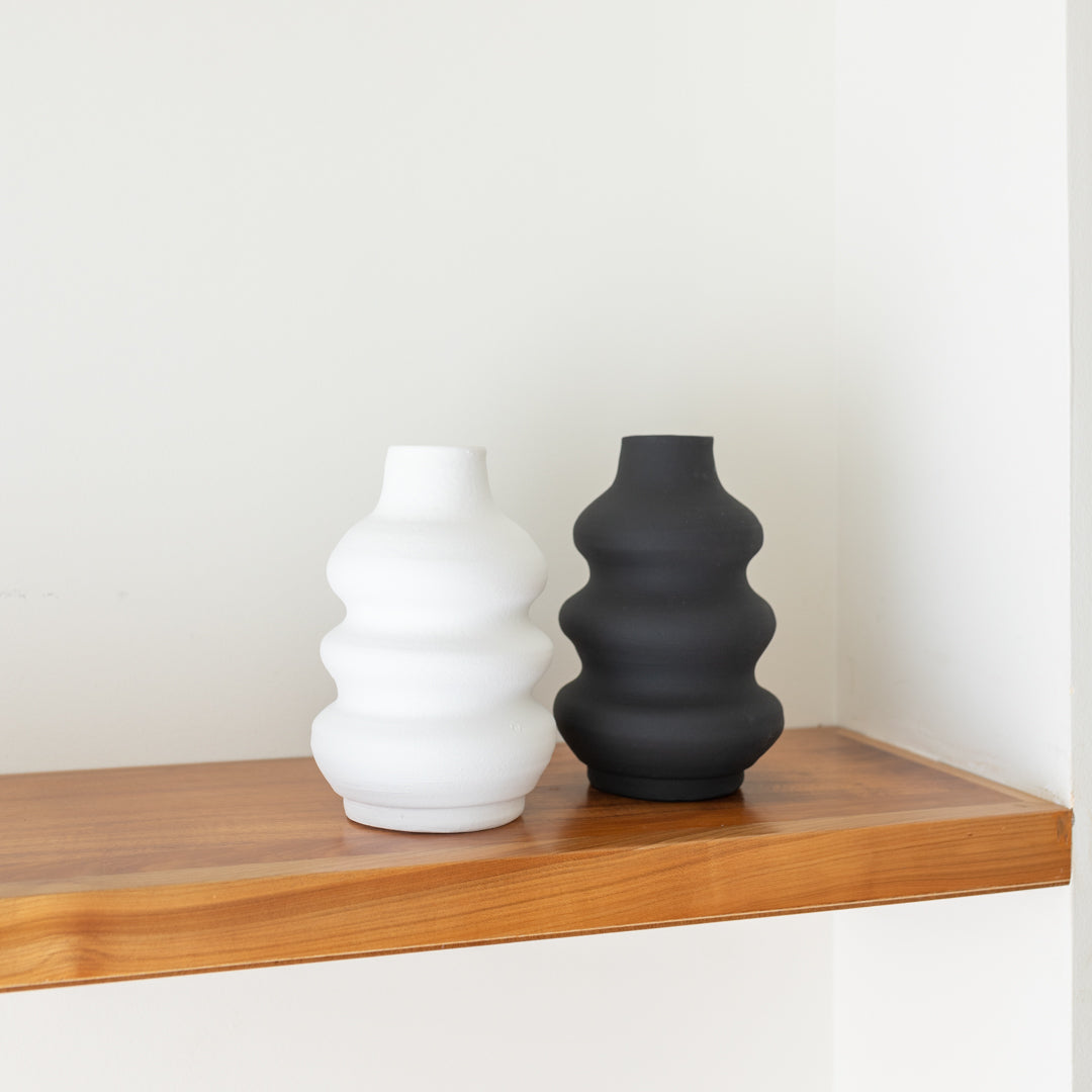Vase décoratif Siena en céramique – Oito.Atelier – vue 4