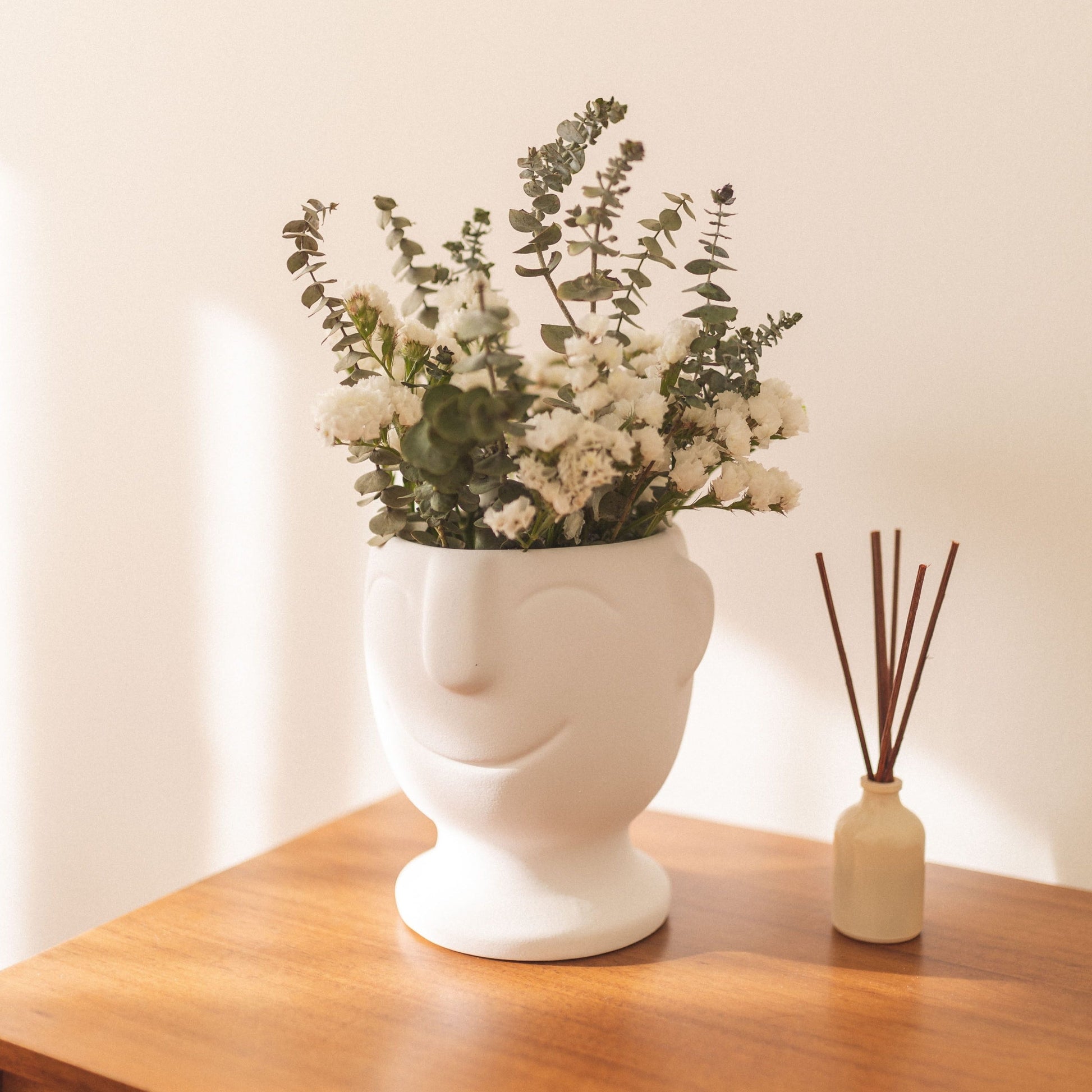 Vase visage souriant en céramique – Oito.Atelier – vue 4