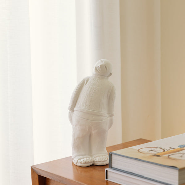 Sculpture Homme debout en céramique – Oito.Atelier