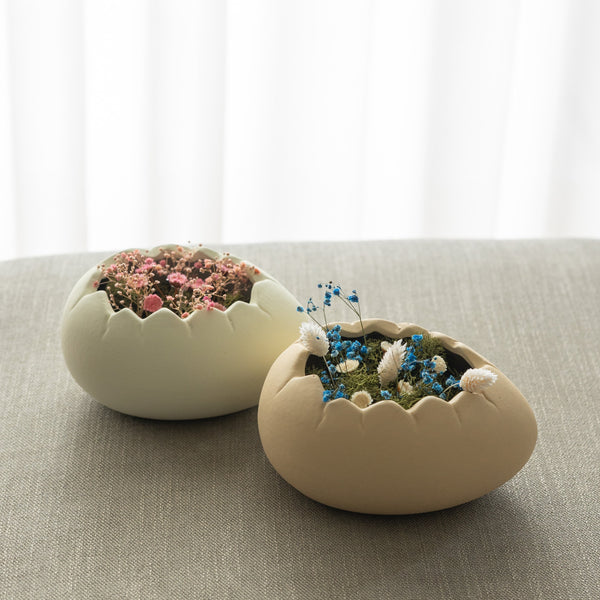 Œuf de Pâques ouvert en céramique – Oito.Atelier