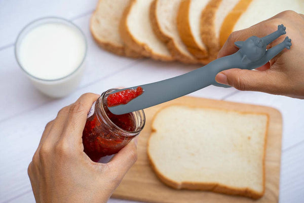 Kitten breakfast spatula