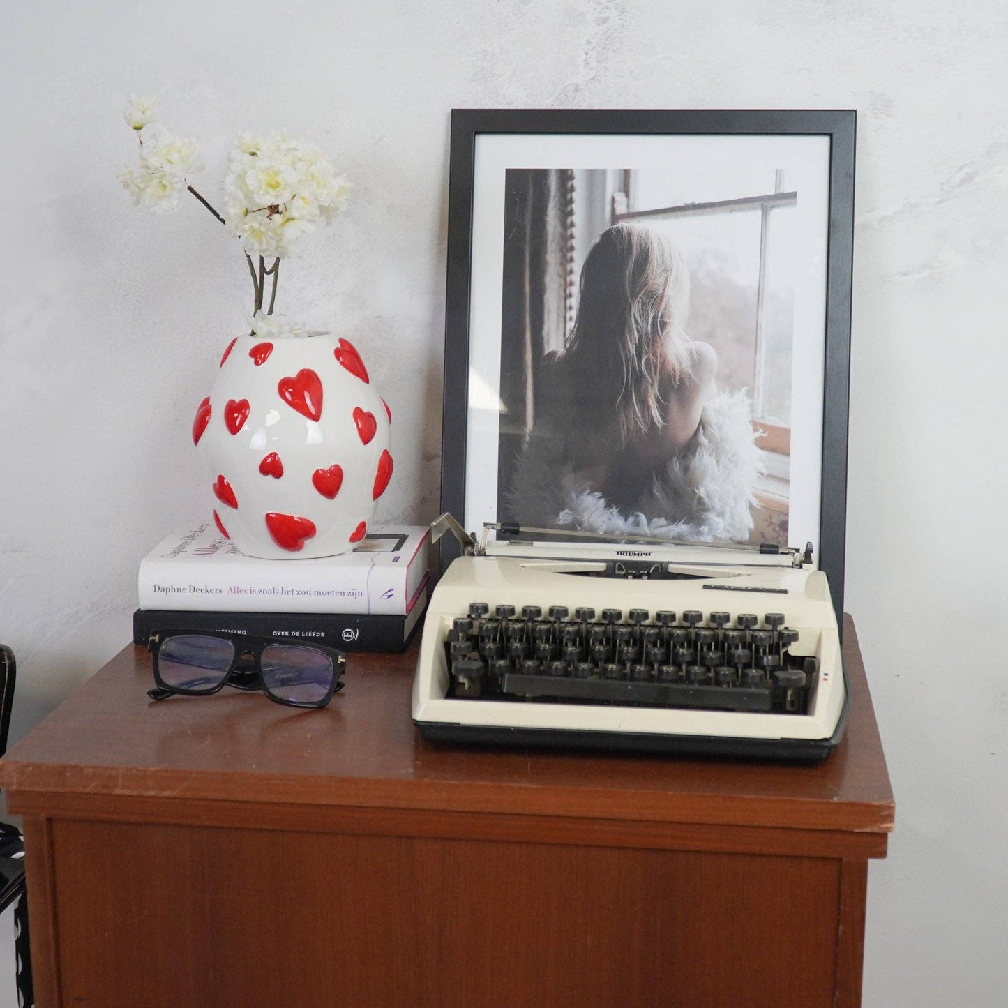 Hearts Flower Vase - White/Red