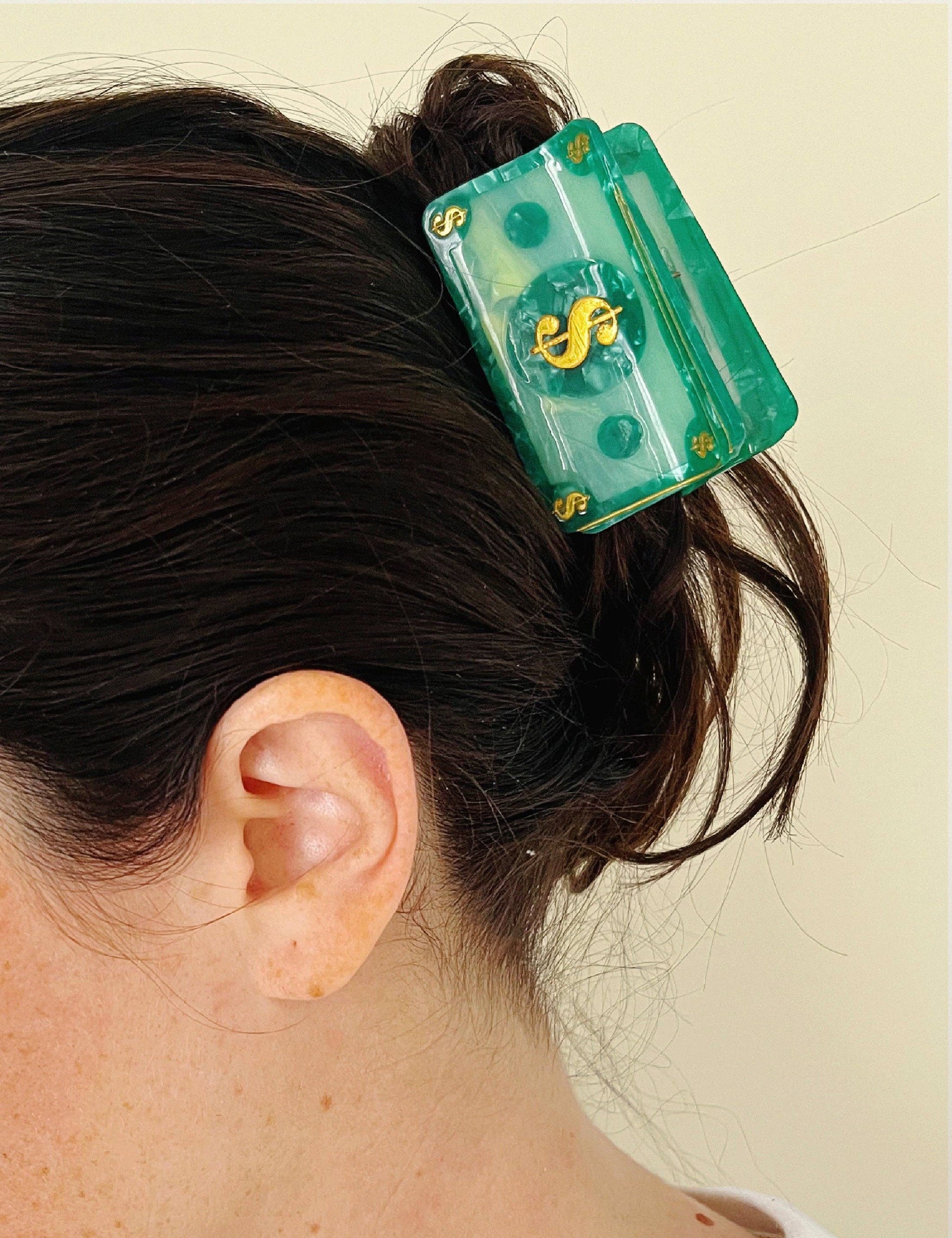 "Manifesting" – la thune dollar Pince à cheveux design soigné | Joanna Behar – vue 3