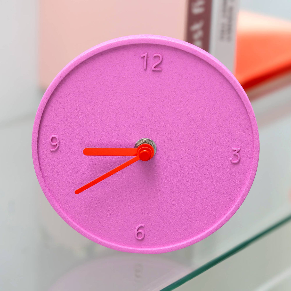 Rohrosa runde Uhr
