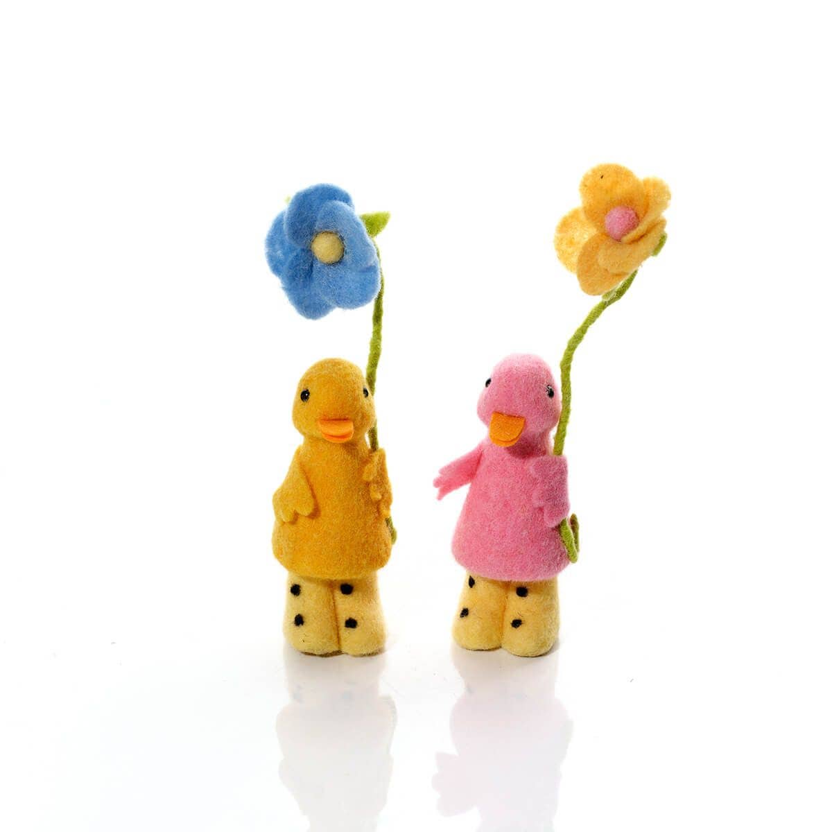 "Bunny Hops" Felt Ducks Holding a Flower 2-Pack