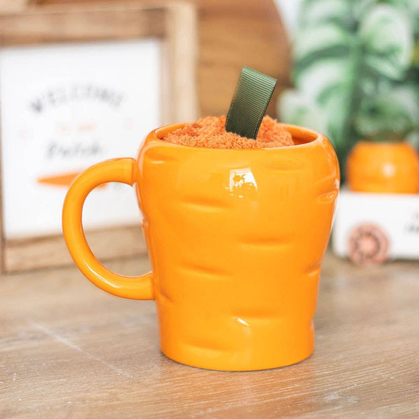 Carrot-shaped cup and sock set