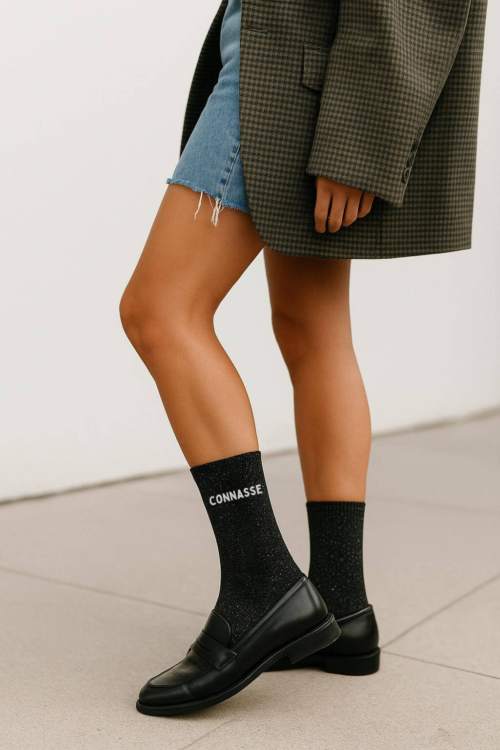 Glitter Socks with "Connasse" Message - Black