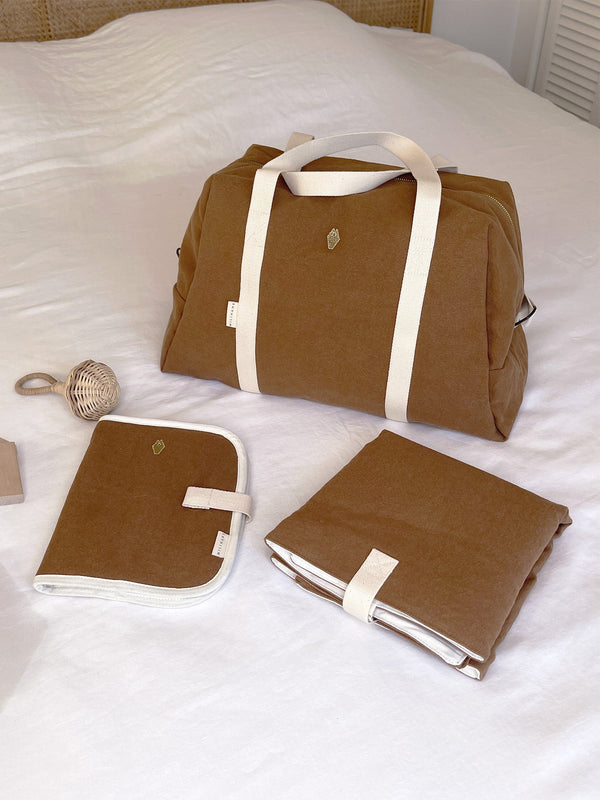 Camel Maternity Box