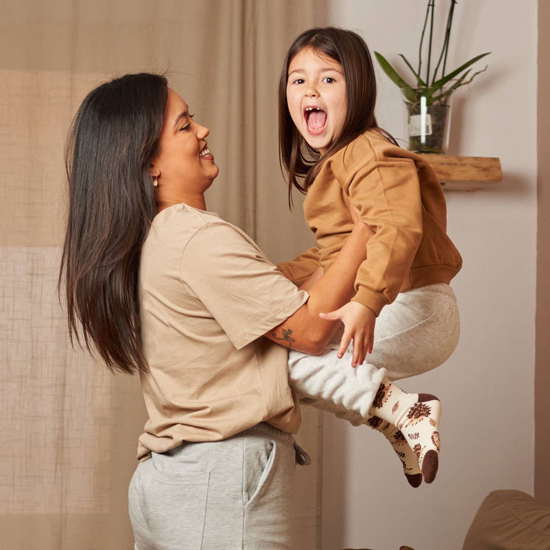 Durable and fun boys' cotton socks with hedgehog pattern