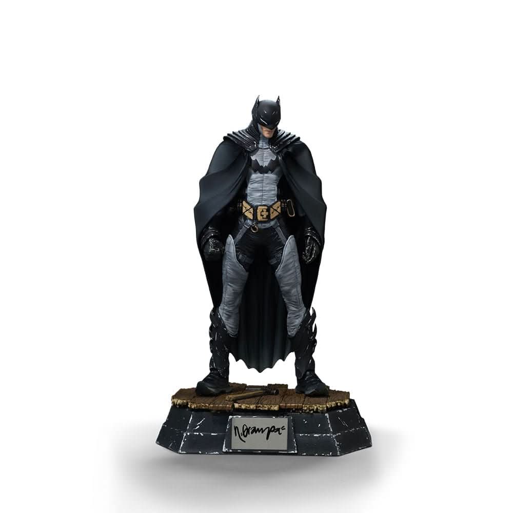 Batman Statue by Rafael Grampá (Signed Version) - DC Comics Series #9 - Art Scale 1/10 - Iron Studios