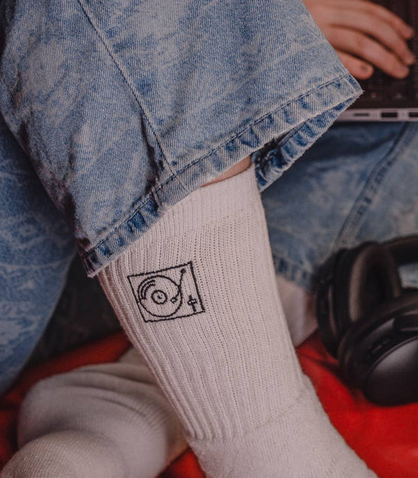 Chaussettes platine vinyle Charles brodées main