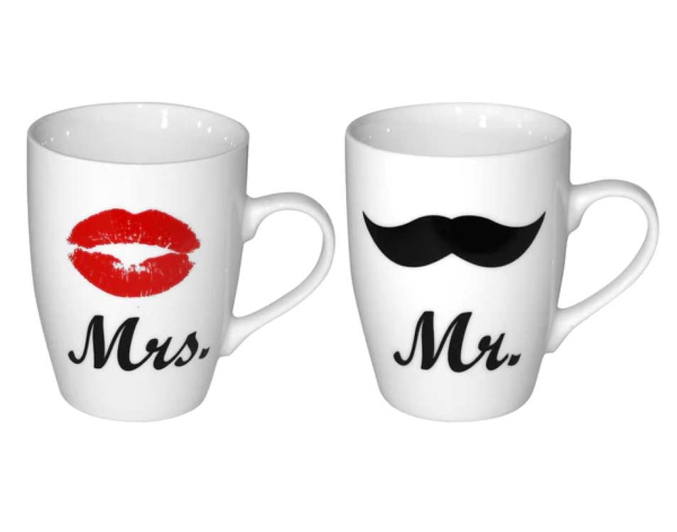 Set of 2 Mr. &amp; Mrs. cups and bath ducks