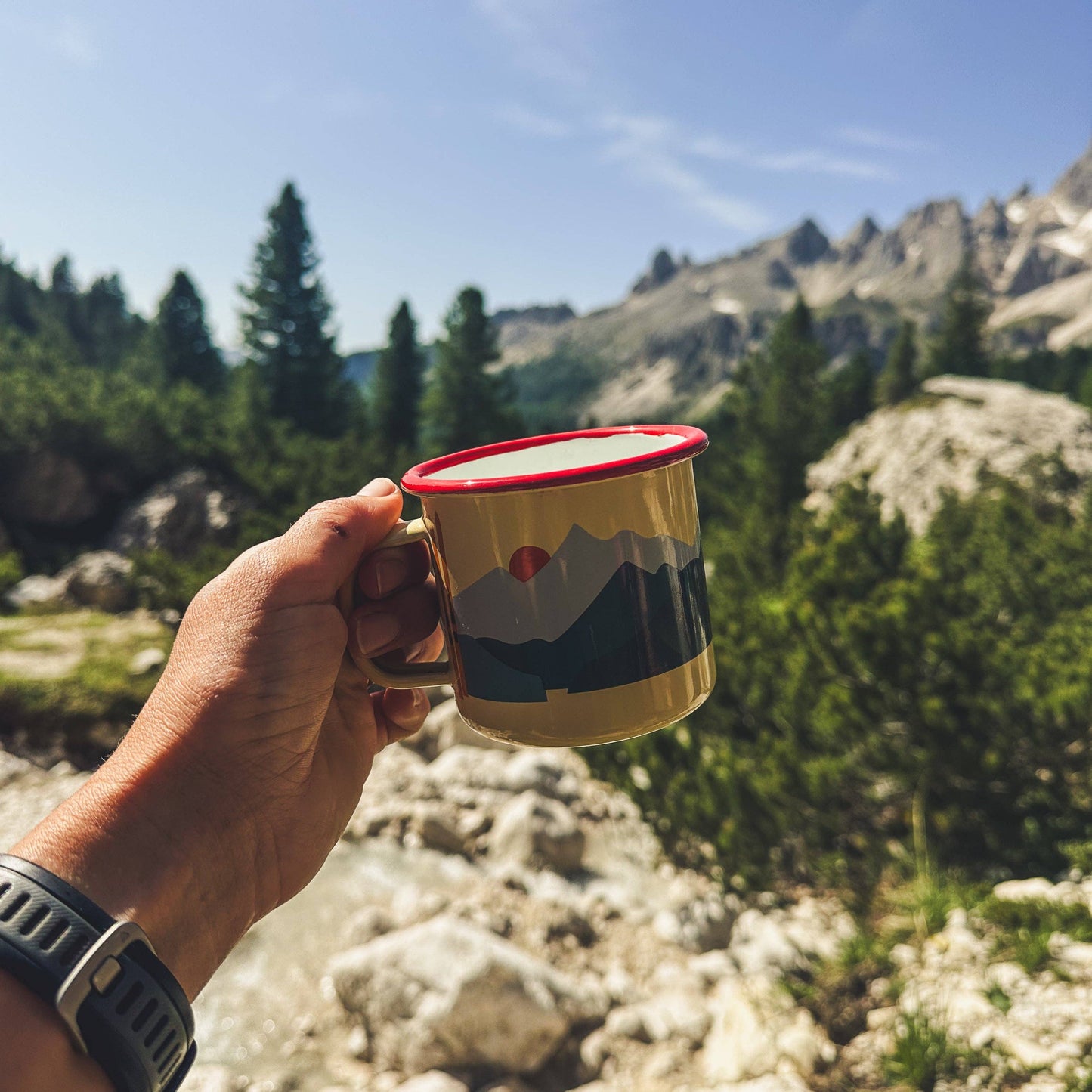 Tasse émaillée Montagnes