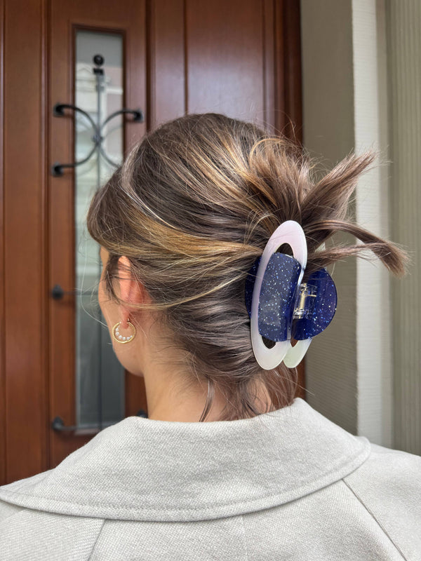 Saturn hair clip