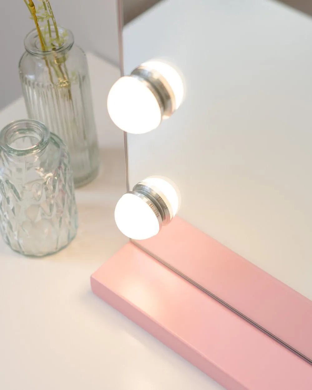 Lighted Makeup Mirror - KIM