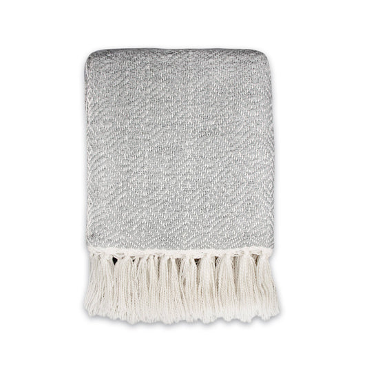 Grey diamond pattern throw – 125 x 150 cm