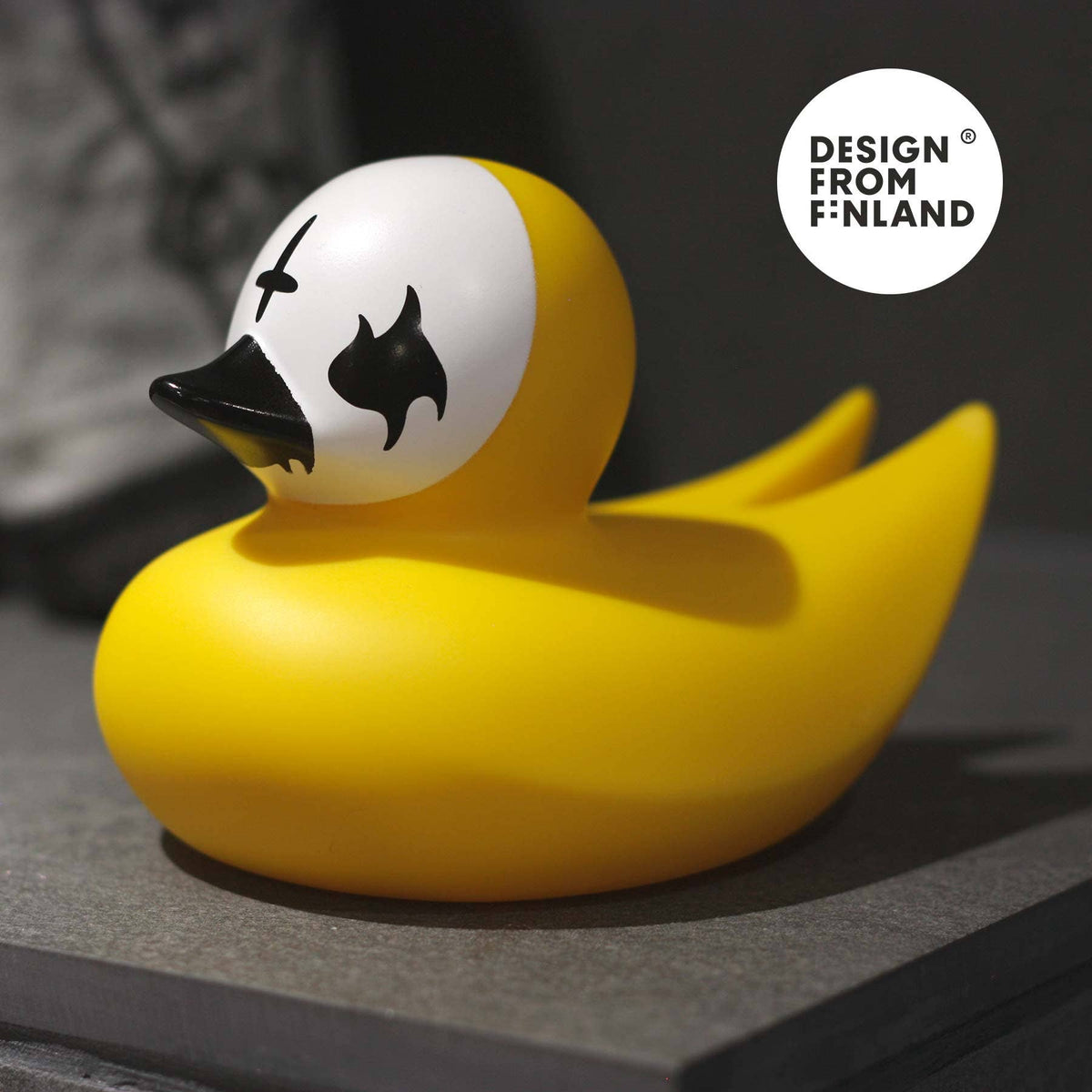 Canard Gothique avec peinture cadavre