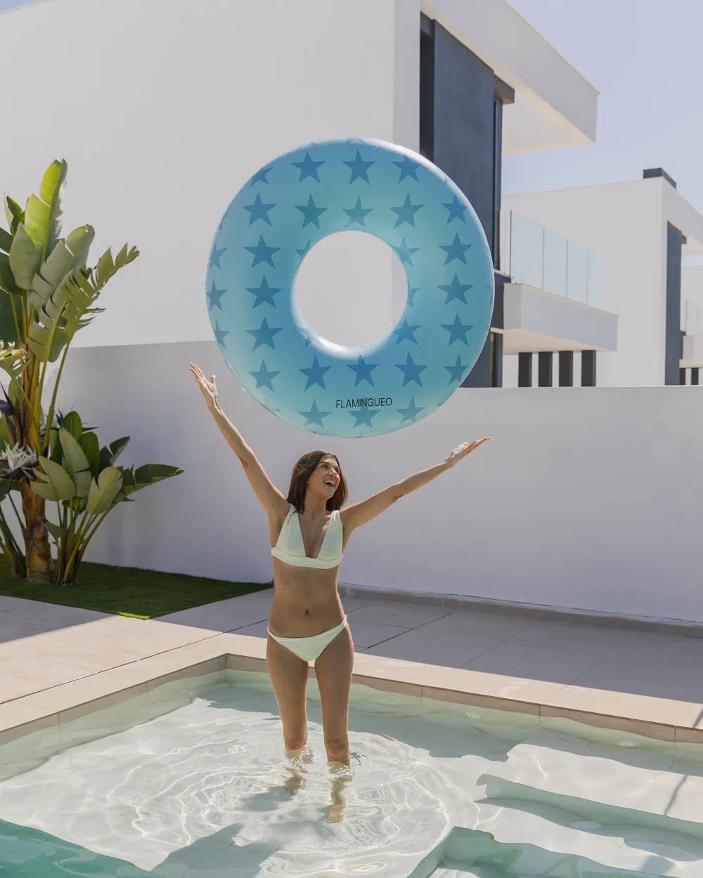 Blue donut float - JACKSON