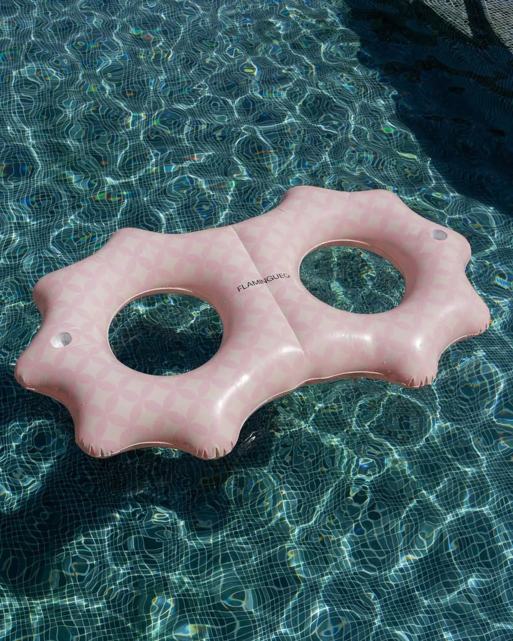 Pink double donut float - CIAO