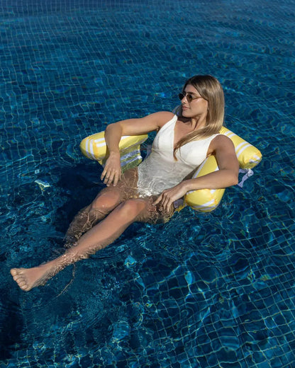 Yellow chair-style float - GALA