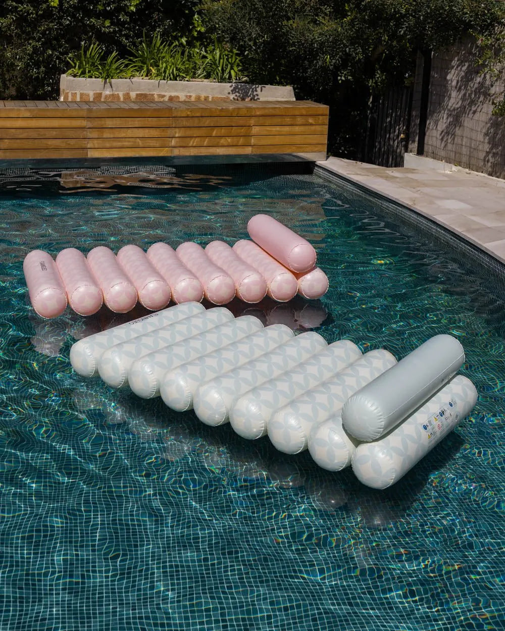 Aqua Lounge Float - RIVIERA